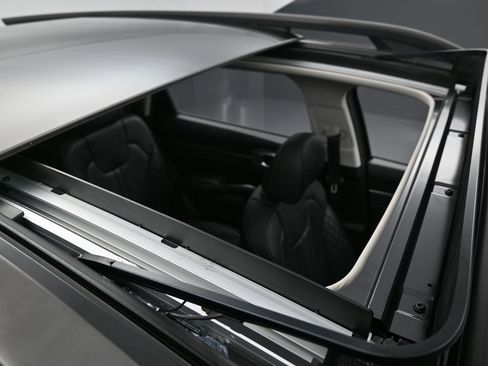 Used 2022 Kia Sorento SX Prestige image 38