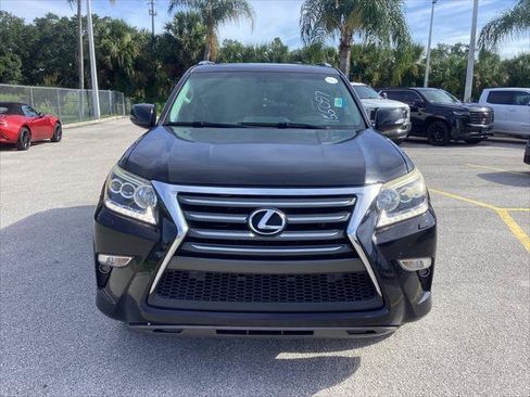 Used 2017 Lexus GX 460 AWD/4WD image 2