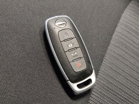 Used 2025 Nissan Sentra SV image 32