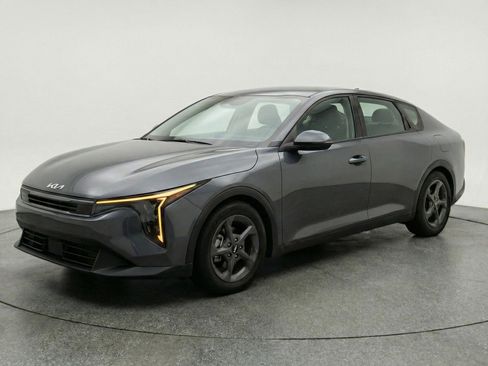 Used 2025 Kia K4 FWD image 3