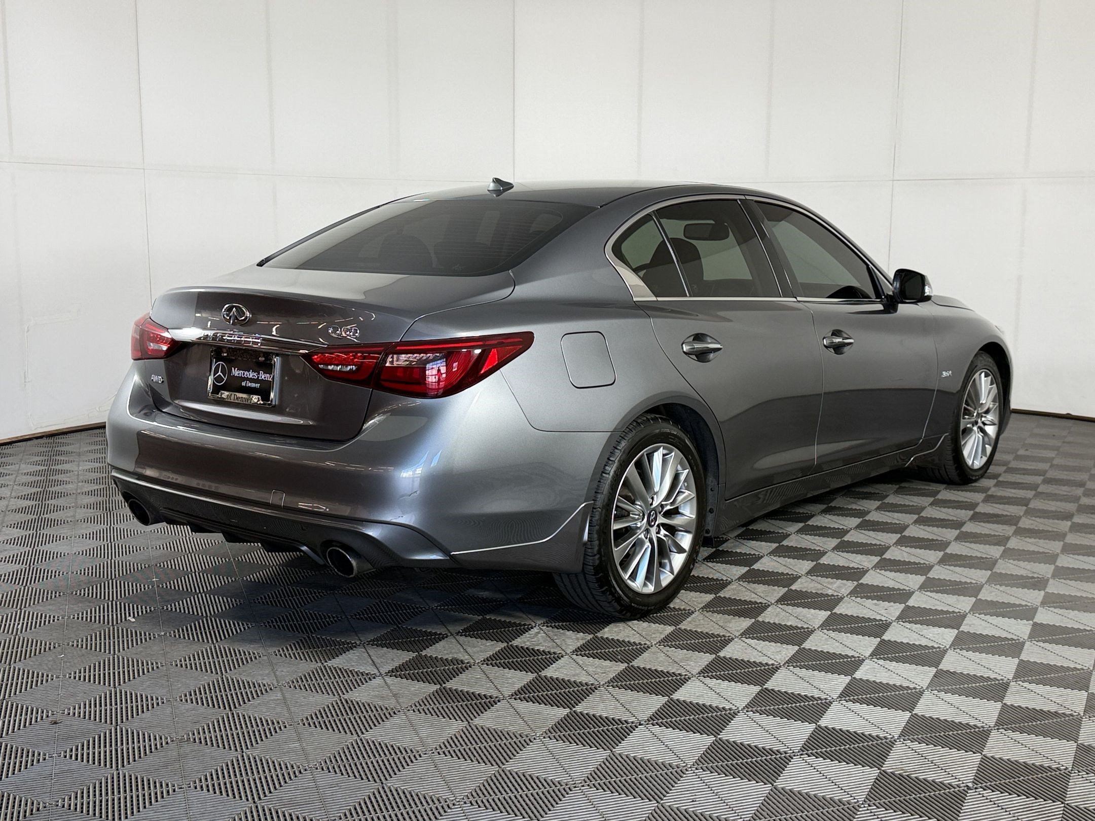 Used 2018 INFINITI Q50 Luxe w/ Essential Package (3.0T Luxe) AWD/4WD image 9