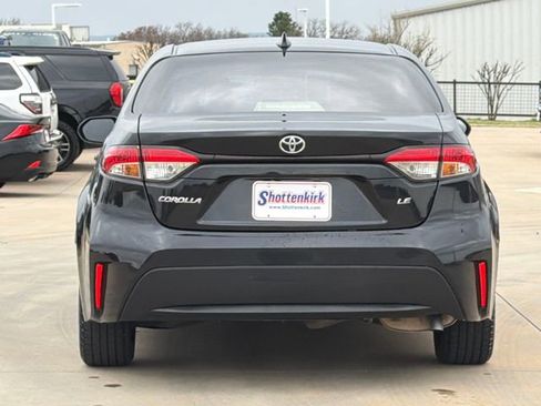 Used 2021 Toyota Corolla LE FWD image 6