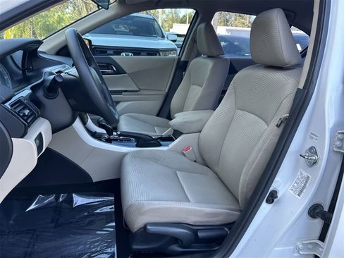 Used 2016 Honda Accord LX image 11