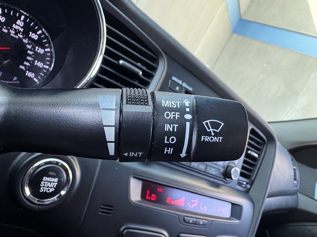 Used 2011 Kia Optima SX w/ Premium Touring Pkg FWD image 8