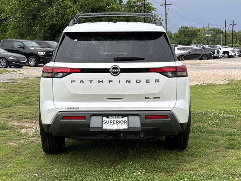 New 2026 Nissan Pathfinder SL w/ SL Premium Package AWD/4WD image 4