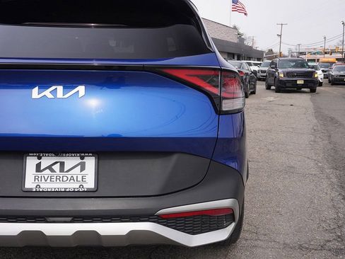 Used 2023 Kia Sportage EX image 16