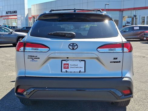 Used 2024 Toyota Corolla Cross SE w/ Moonroof Package image 6