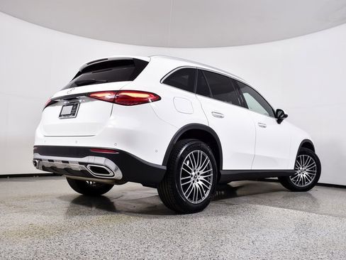 Certified 2025 Mercedes-Benz GLC 300 image 12