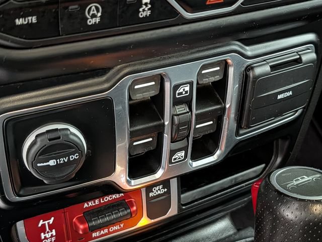 Used 2022 Jeep Gladiator Mojave w/ LED Lighting Group AWD/4WD image 21