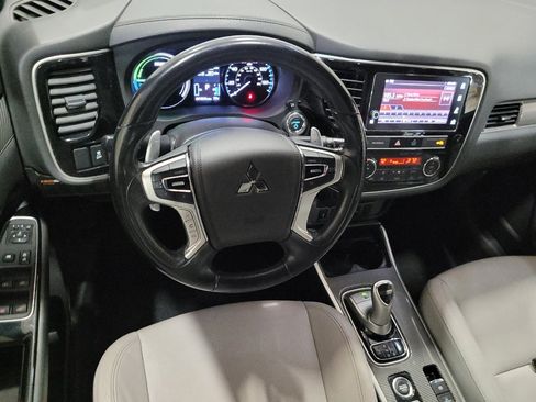 Used 2019 Mitsubishi Outlander SEL AWD/4WD image 22