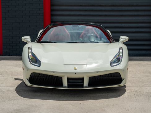 Used 2018 Ferrari 488 Spider RWD image 13
