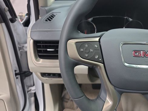 Used 2024 GMC Terrain Denali w/ Denali Premium Package image 17