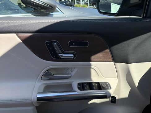 Used 2023 Mercedes-Benz GLA 250 4MATIC image 14