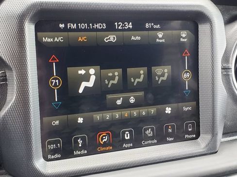 Used 2018 Jeep Wrangler Unlimited Sahara AWD/4WD image 21
