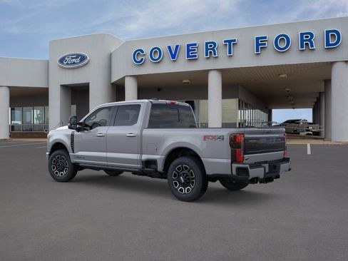 New 2026 Ford F250 Platinum w/ FX4 Off-Road Package AWD/4WD image 4