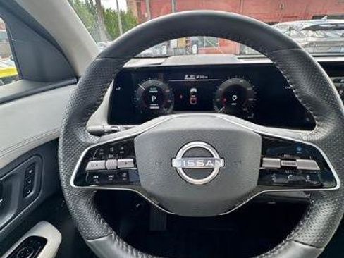 Certified 2023 Nissan Ariya FWD image 16