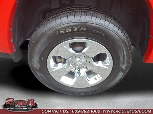 Used 2025 RAM 1500 Big Horn AWD/4WD image 18