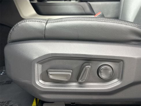 Certified 2025 Toyota Tundra SR5 image 28