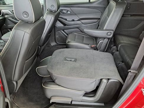 Used 2022 Chevrolet Traverse Premier w/ Redline Edition AWD/4WD image 30