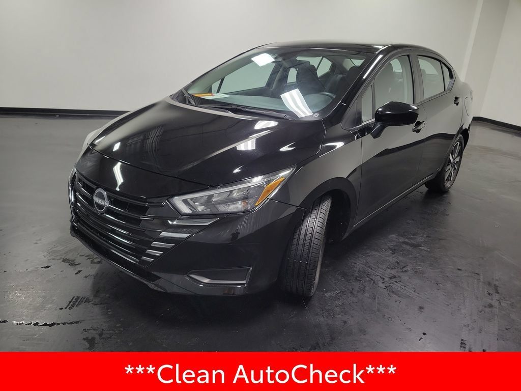 Used 2025 Nissan Versa SV FWD image 4