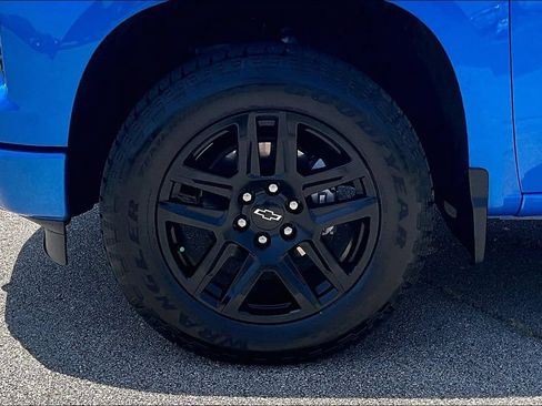 Used 2025 Chevrolet Silverado 1500 RST AWD/4WD image 8