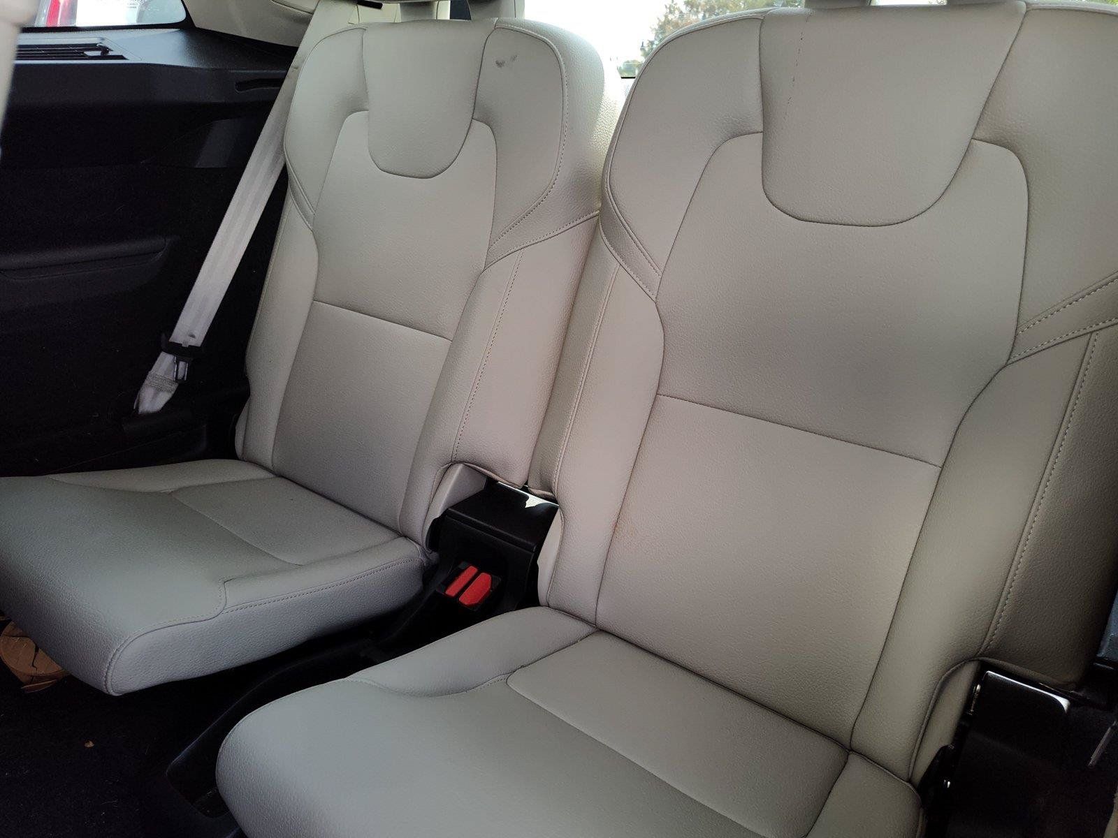 Used 2018 Volvo XC90 T6 Momentum w/ Convenience Package AWD/4WD image 27