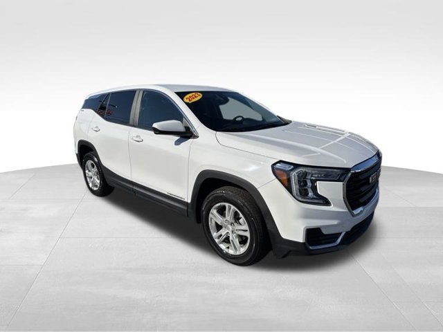 Used 2023 GMC Terrain SLE AWD/4WD image 3