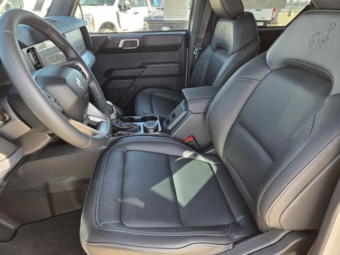 New 2025 Ford Bronco Badlands image 22