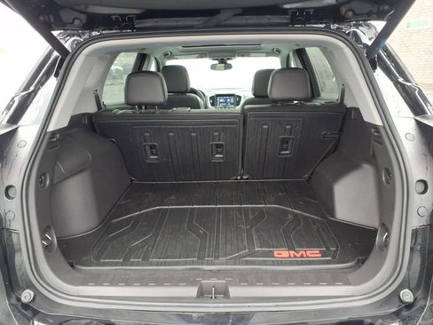 Used 2024 GMC Terrain SLT w/ Infotainment Package II AWD/4WD image 17