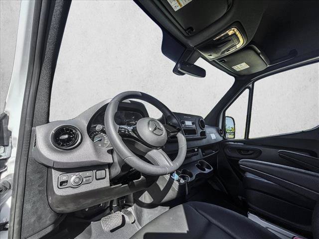Used 2024 Mercedes-Benz eSprinter 170 Cargo image 10