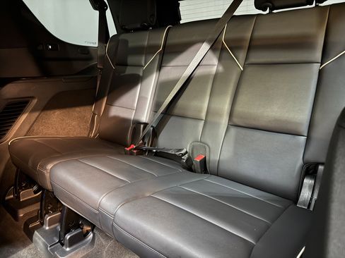 Certified 2022 Cadillac Escalade Premium Luxury w/ LPO, Radiant Package image 48