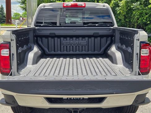 New 2026 GMC Canyon AT4 w/ AT4 Premium Package AWD/4WD image 26