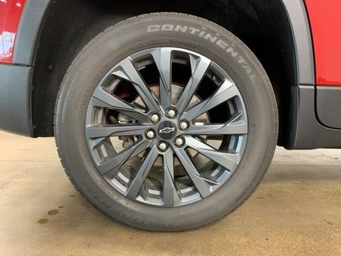 Used 2023 Chevrolet Traverse RS image 42