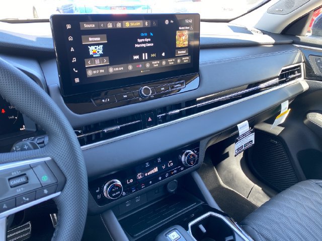 New 2026 Mitsubishi Outlander SEL AWD/4WD image 17