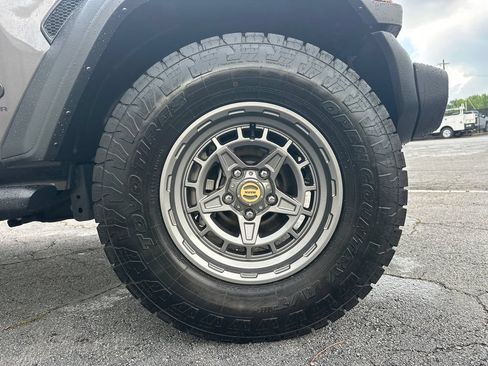 Used 2025 Jeep Wrangler Unlimited Sport AWD/4WD image 13