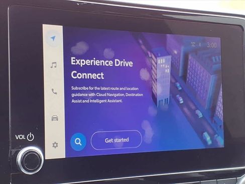 Used 2023 Toyota Highlander LE image 7