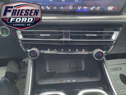 Used 2024 Chevrolet Traverse RS AWD/4WD image 22