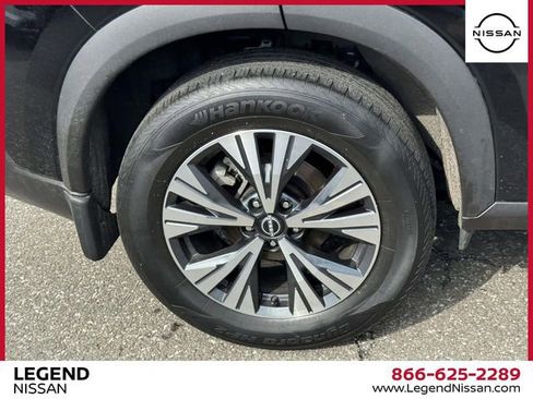 Used 2023 Nissan Rogue SV image 9