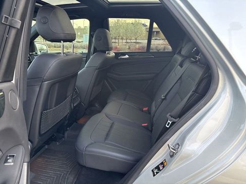 Used 2019 Mercedes-Benz GLE 400 4MATIC image 11