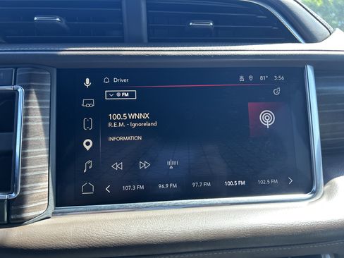 Used 2024 GMC Yukon Denali AWD/4WD image 13