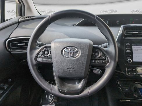Used 2020 Toyota Prius XLE w/ Premium Convenience Package FWD image 18
