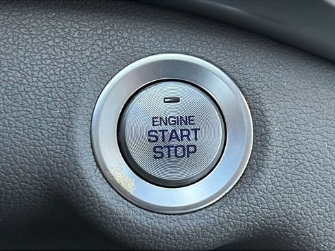 Used 2020 Hyundai Elantra Value Edition FWD image 22