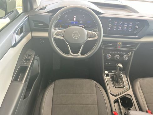 Certified 2023 Volkswagen Taos SE FWD image 36