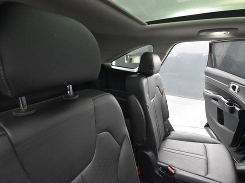 Certified 2022 Kia Sorento SX image 19