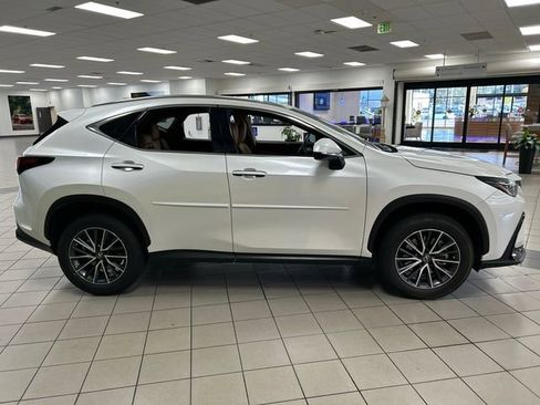 Used 2022 Lexus NX 250 FWD image 8