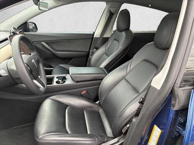Used 2022 Tesla Model Y Performance AWD/4WD image 12