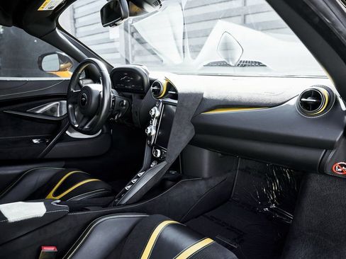 Used 2019 McLaren 720S RWD image 40