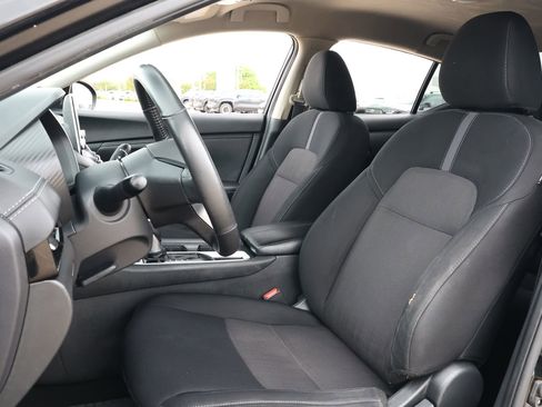 Used 2023 Nissan Sentra SV w/ All-Weather Package image 27