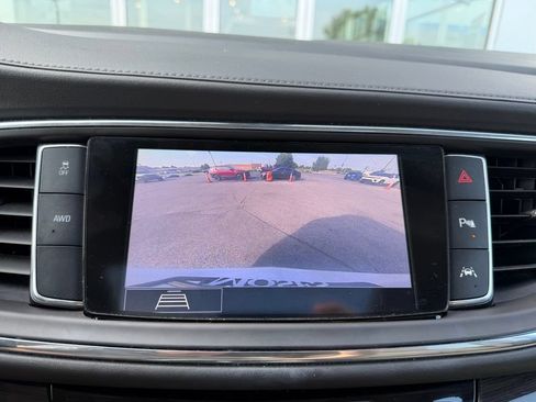 Used 2020 Buick Enclave Premium w/ Sun and Sites Package AWD/4WD image 13