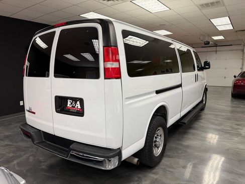 Used 2019 Chevrolet Express 3500 LT w/ LT Preferred Equipment Group RWD image 6